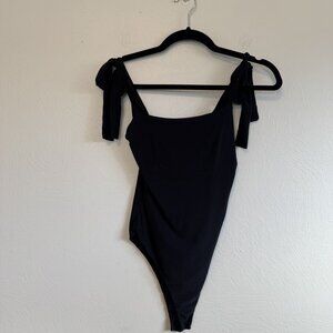 Nasty Gal Bow Detail Bodysuit Size 4
